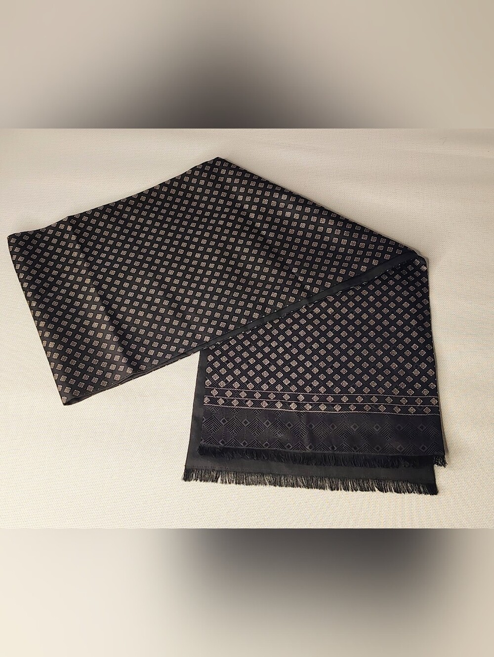 Mantels Classic Black Geometric Silk & Wool Men's Fringe Scarf